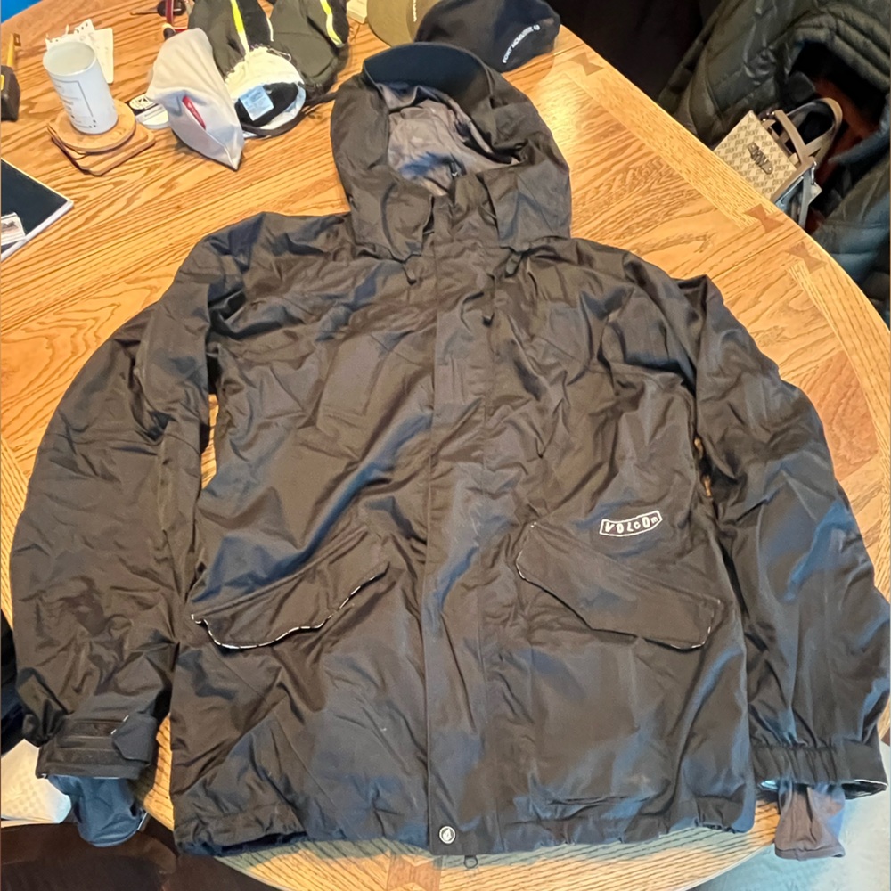 Volcom lightweight winter shell, men’s size M